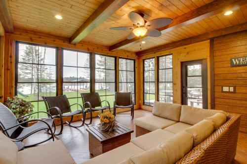 Whispering Pines Lodge: 11 Bedroom
