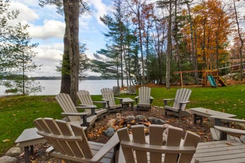 Grand View On The Lake