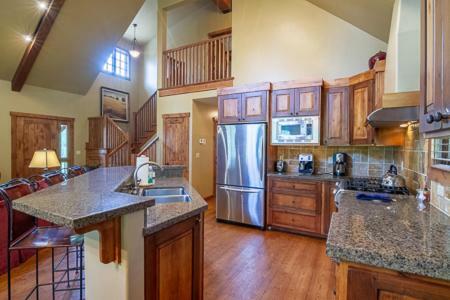 Knotty By Nature - Saw150 Chalet