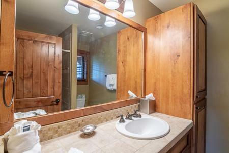 Knotty By Nature - Saw150 Chalet