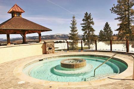 Lodge Queen Hotel 214
