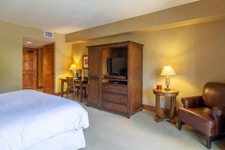 Lodge King Hotel Room 210