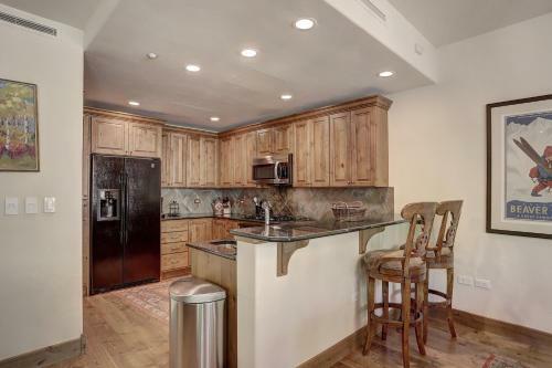 Apartamento Elegant Updated 3 Bedroom Condo At One Arrowhead Place Condo