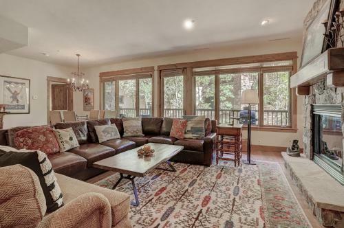 Apartamento Elegant Updated 3 Bedroom Condo At One Arrowhead Place Condo