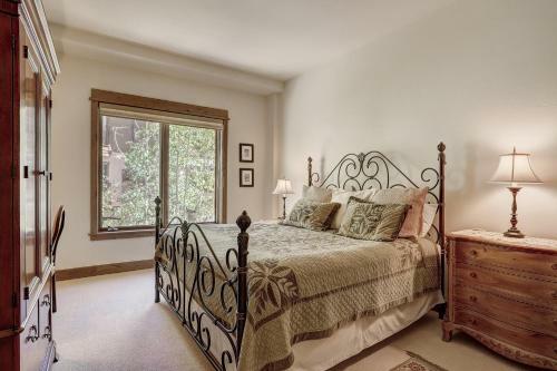 Apartamento Elegant Updated 3 Bedroom Condo At One Arrowhead Place Condo