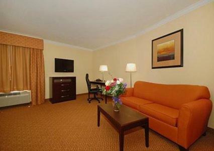 Hotel Comfort Suites Elizabethtown