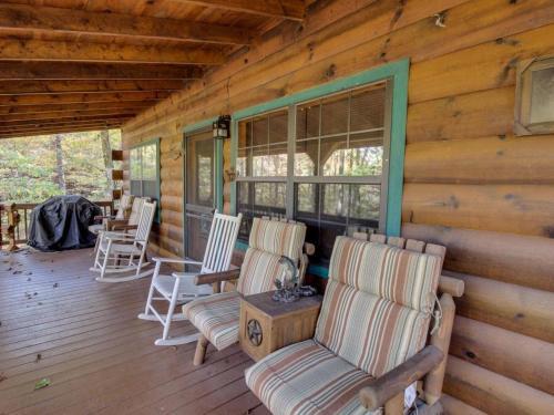 Tree Song Mountain Creek Cabin