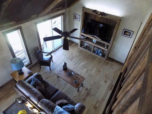 Birds Eye View Cabin