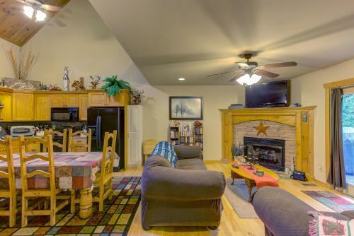 Coosawattee Hideaway