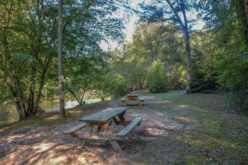 Harleys River Retreat