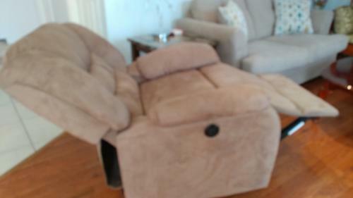 Englewood Cozy Comfy Home B