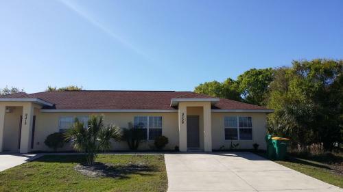 Englewood Cozy Comfy Home A