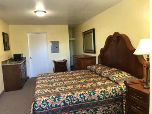 Hacienda Motel