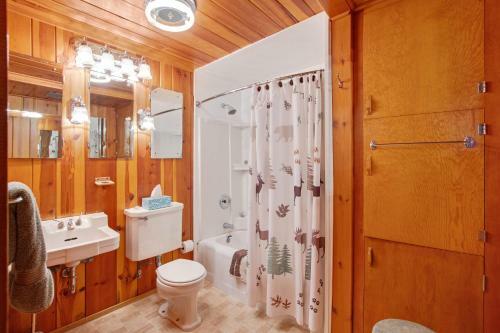 Flower Lane Cabin