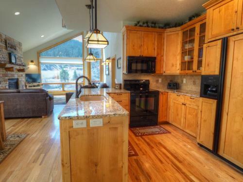 Rambling River Townhouse