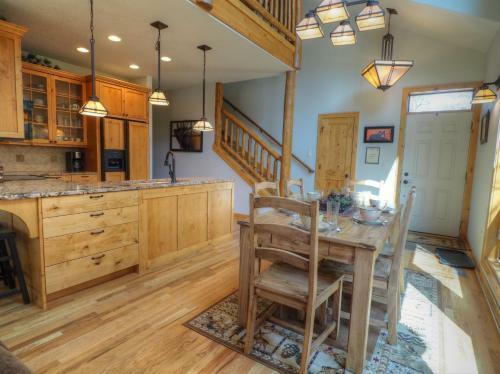 Rambling River Townhouse