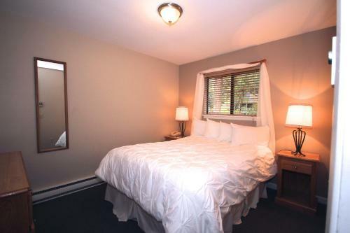 Hotel Streamside On Fall River