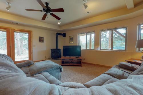 Twin Pines Cabin