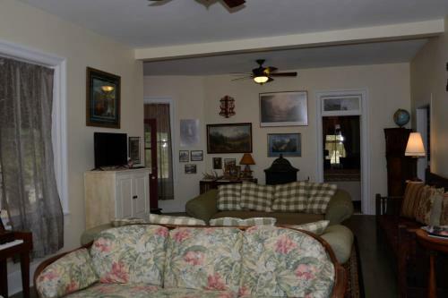 Dunraven Lodge
