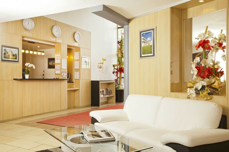 Hotel Residhome Bures La Guyonnerie