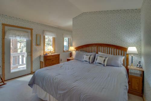 Deer Mountain Lodge South