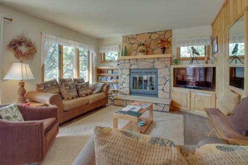 Deer Mountain Lodge South