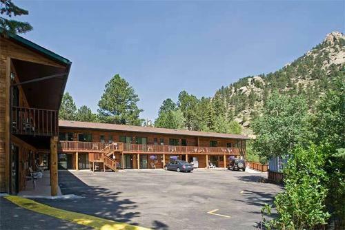 Hotel Nicky's Resort