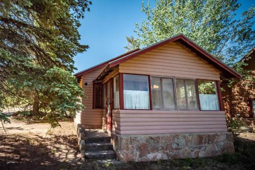 Monarch Cabin