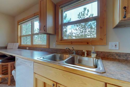 Deer Mountain Rest