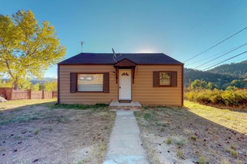 Courtney Cottage