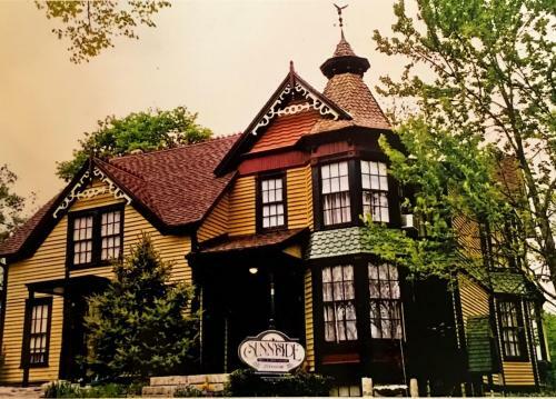 Sunnyside Inn Bed & Breakfast