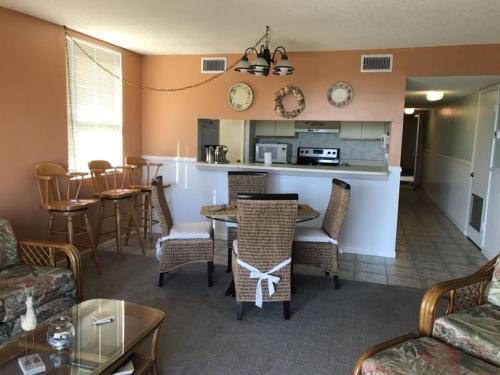 Apartamento First Floor Beachfront Condo #125272