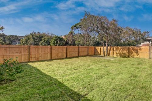 3095a S Fletcher Up Home