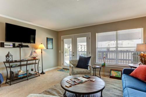 3095a S Fletcher Up Home
