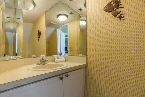 Apartamento 708 Sailmaker Condo