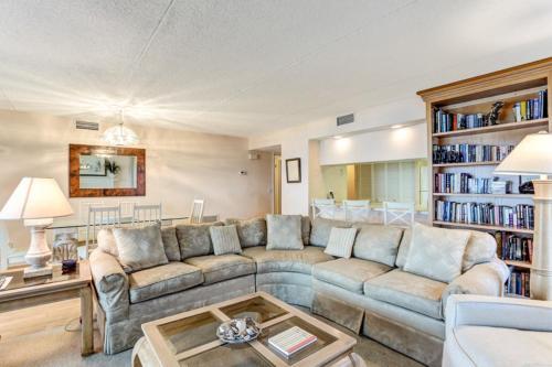 Atlantis #301 Apartment