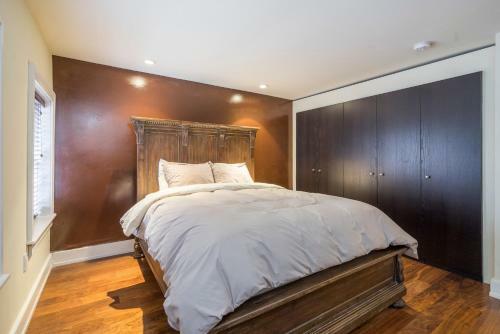 Exemplary Mansion With Luxury Finishes