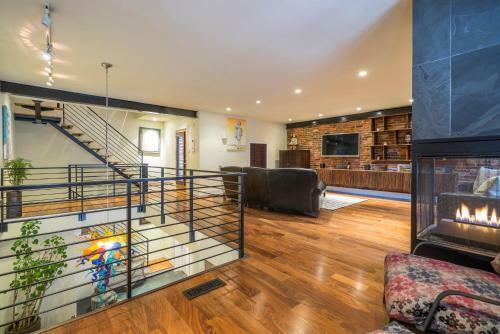 Exemplary Mansion With Luxury Finishes