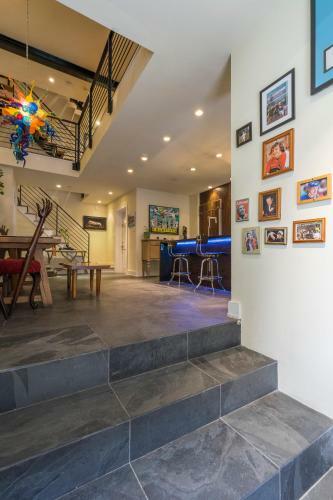 Exemplary Mansion With Luxury Finishes