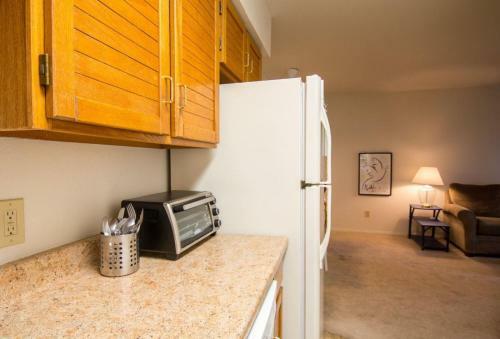 Peaceful Country Club Condo In The Pines