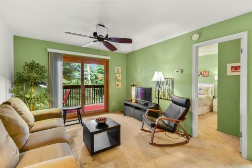 Peaceful Country Club Condo In The Pines