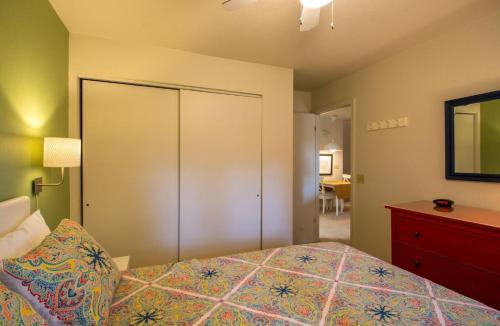 Peaceful Country Club Condo In The Pines