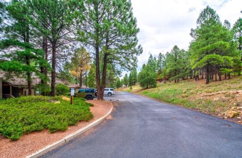 Peaceful Country Club Condo In The Pines