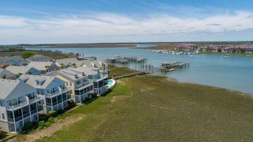 Apartamento 91 Waters Edge Folly Charm