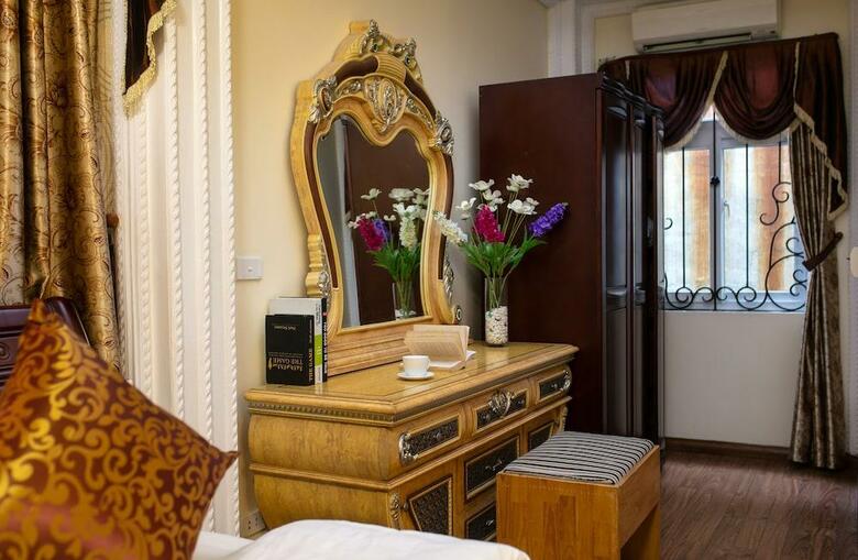 Hidden Charm Hotel