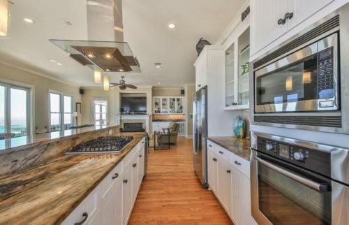 East Ashley Avenue 1709 - Paradise Weiss Home