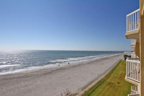 Apartamento Chas. Oceanfront 308 Condo