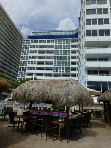 Private Beach Apartment (1/1)