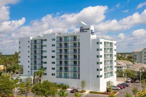 Hotel TRYP By Wyndham Maritime Fort Lauderdale