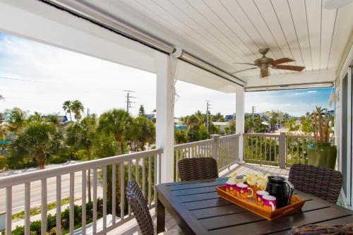 Endless Summer - Fort Myers Beach